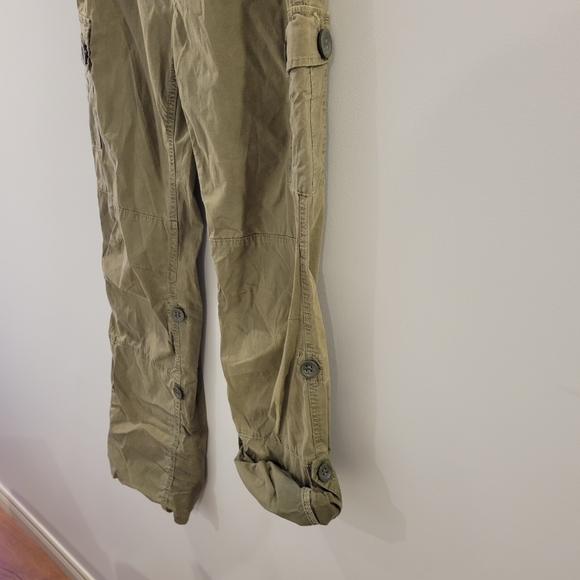 Old navy cargo pants - Picture 4 of 6